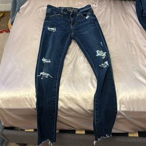 American Eagle medium wash skinny jeans, size 00, not worn